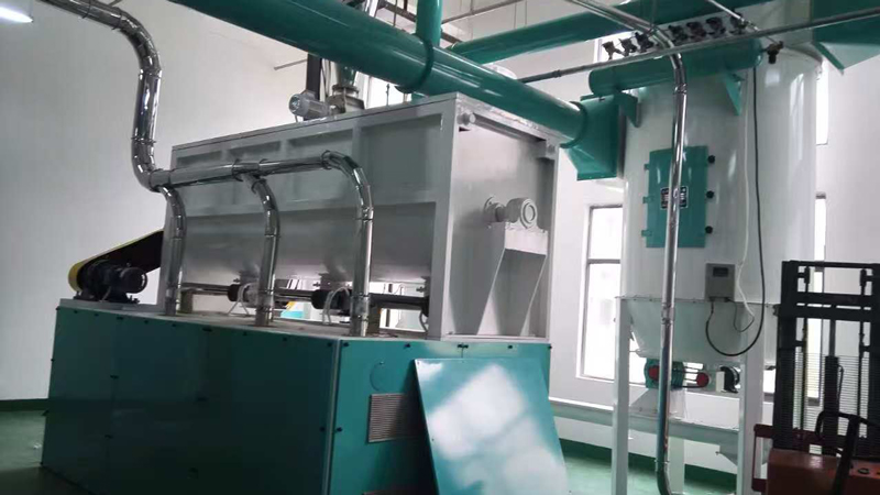 Xingtai-6000L-horizontal-screw-belt-mixer4