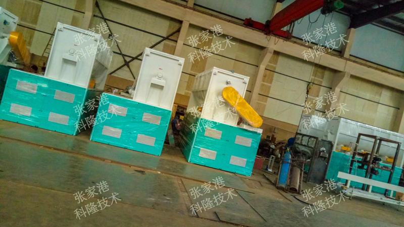 Xingtai-6000L-horizontal-screw-belt-mixer9