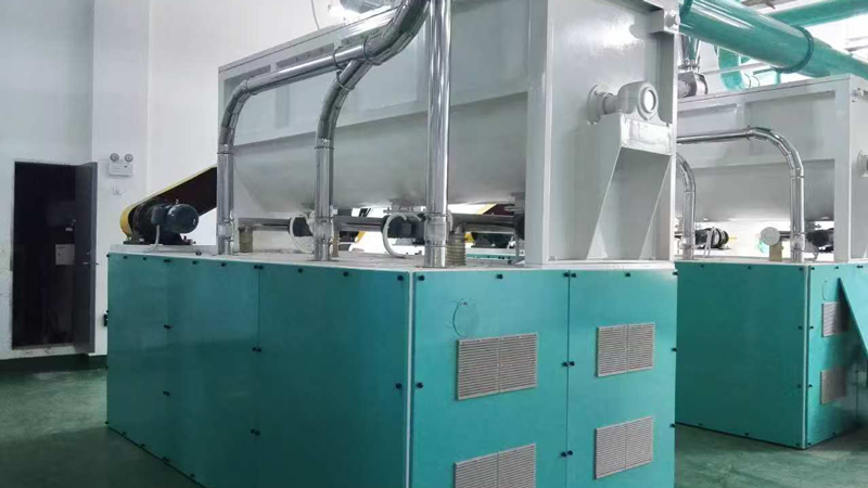 Xingtai-6000L-horizontal-screw-belt-mixer3